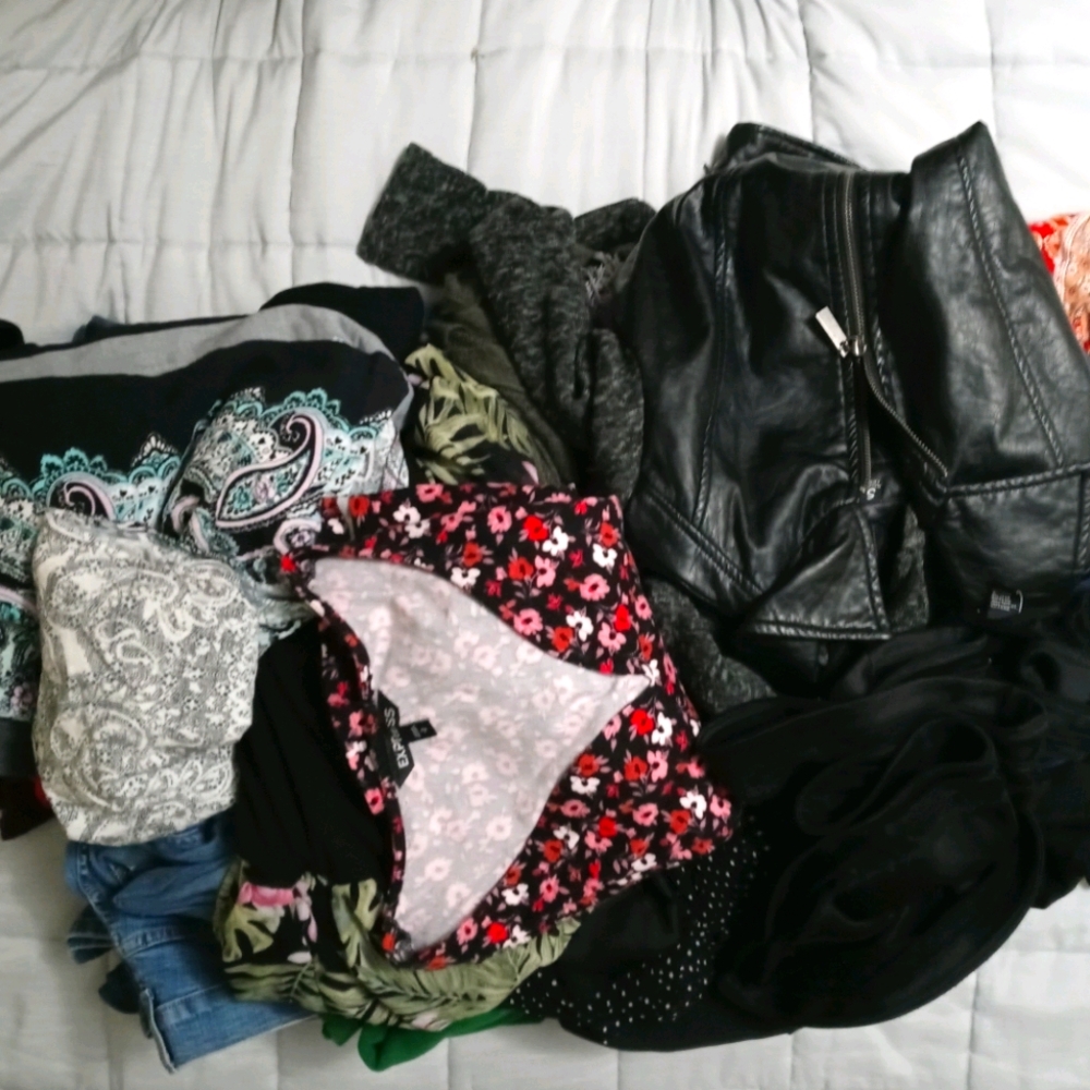 Women's XS-L Clothing Bundle